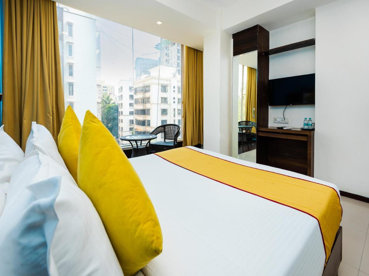 Hotel Aura - Near Malad Link Road Gorai Kültér fotó