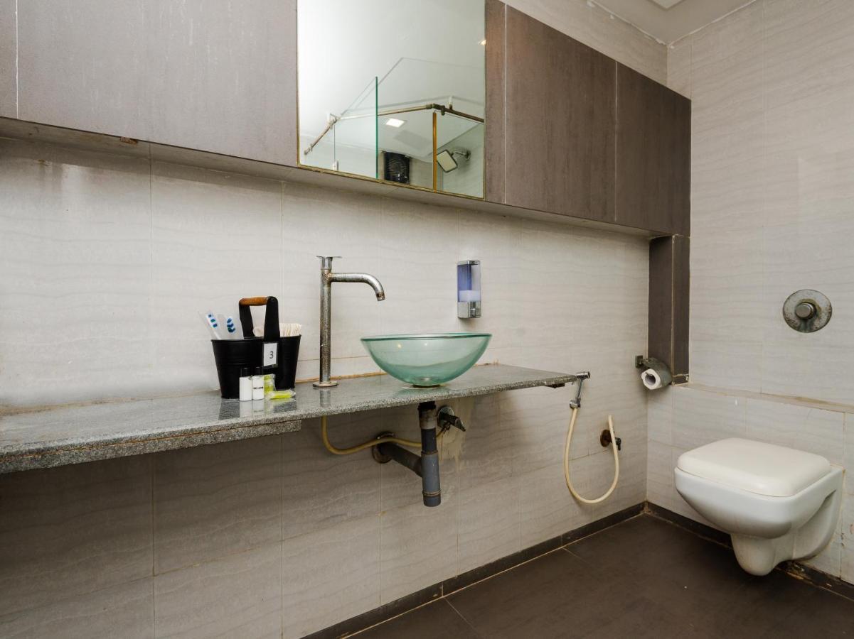 Hotel Aura - Near Malad Link Road Gorai Kültér fotó