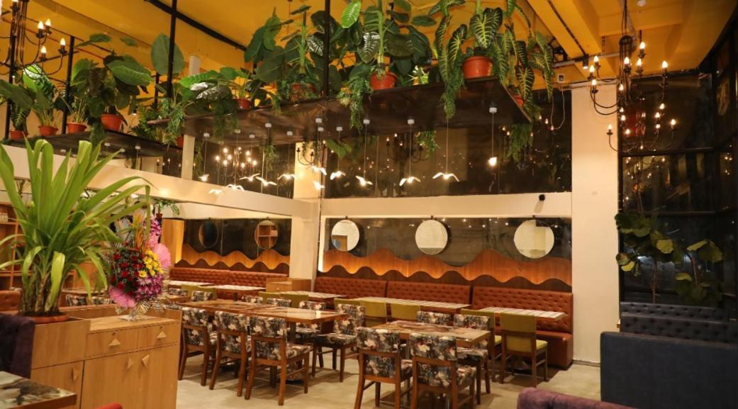 Hotel Aura - Near Malad Link Road Gorai Kültér fotó